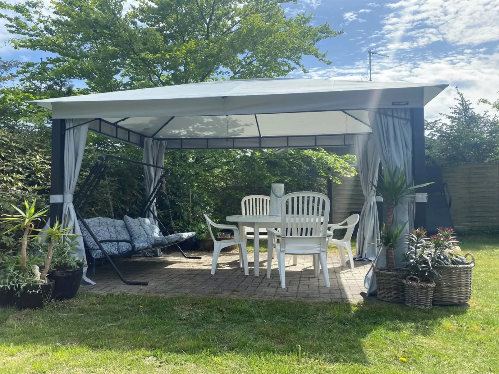 "Annamie" - 650m from the sea-Outside