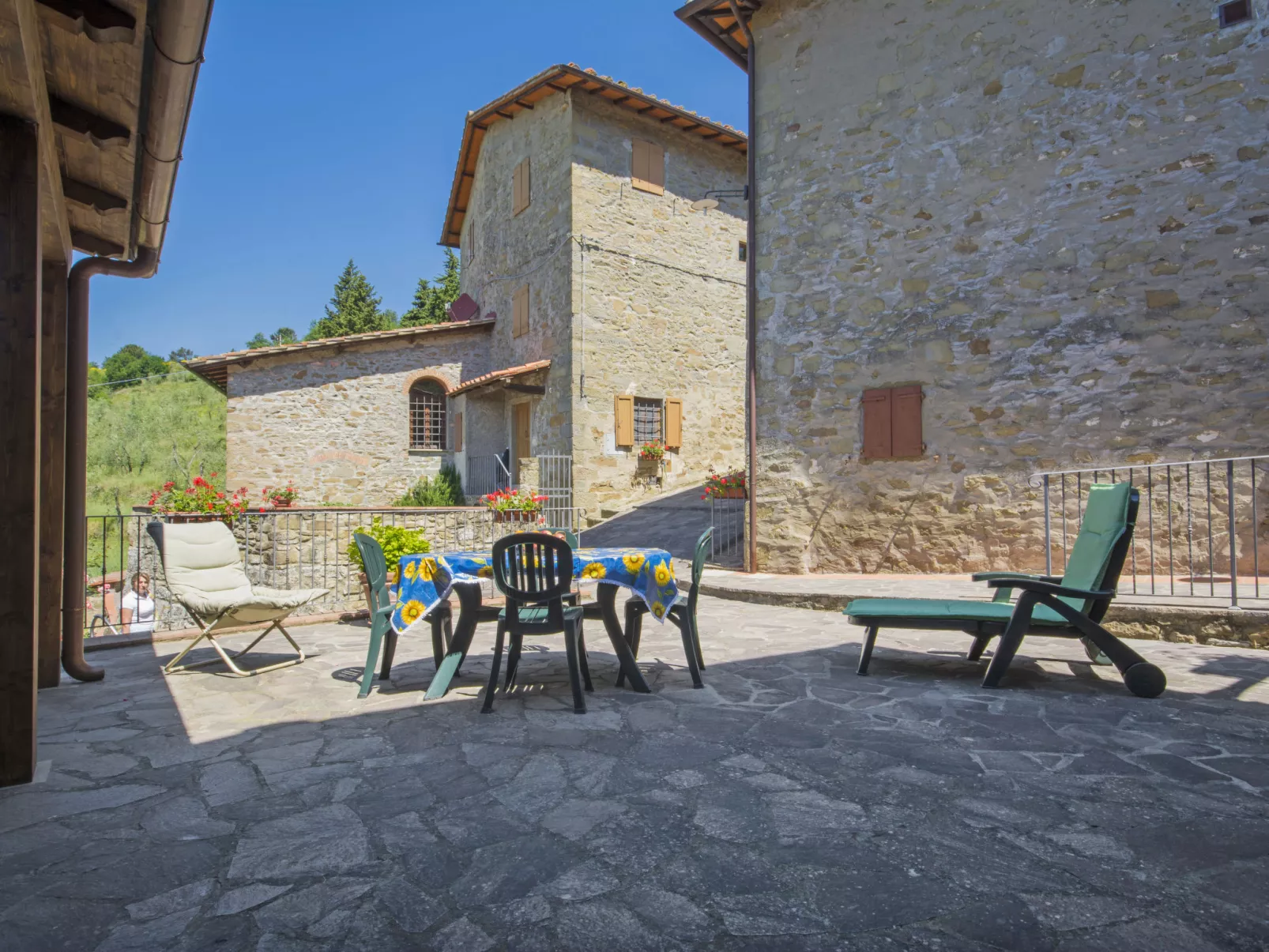 Quercia-Outside