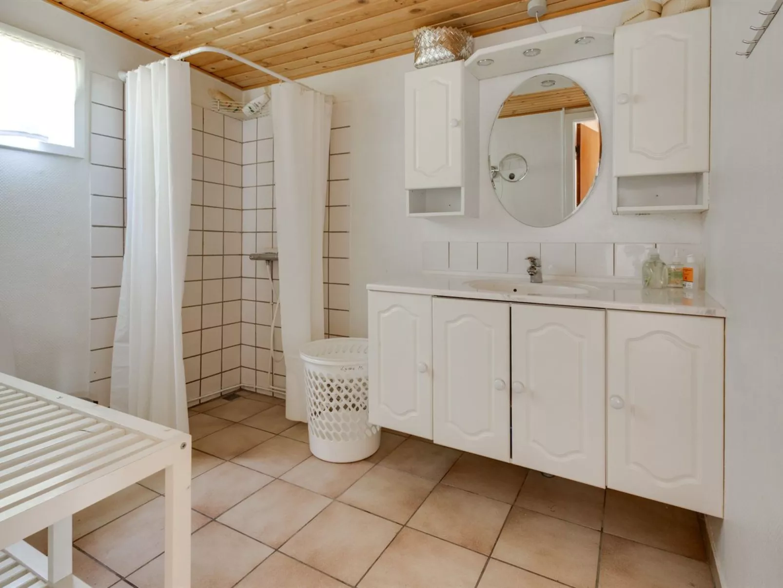 "Annamie" - 650m from the sea-Inside