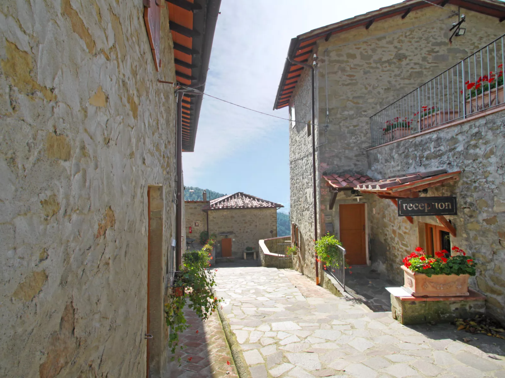 Quercia-Outside
