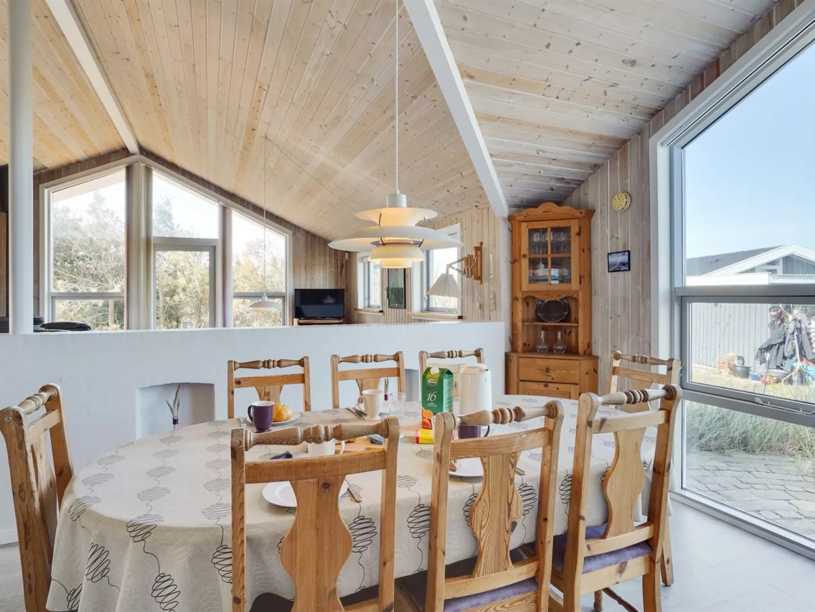 "Øde" - 350m from the sea-Inside