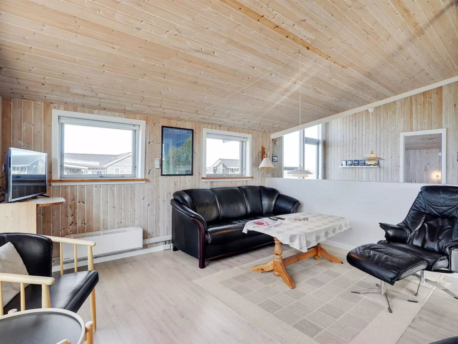"Øde" - 350m from the sea-Inside
