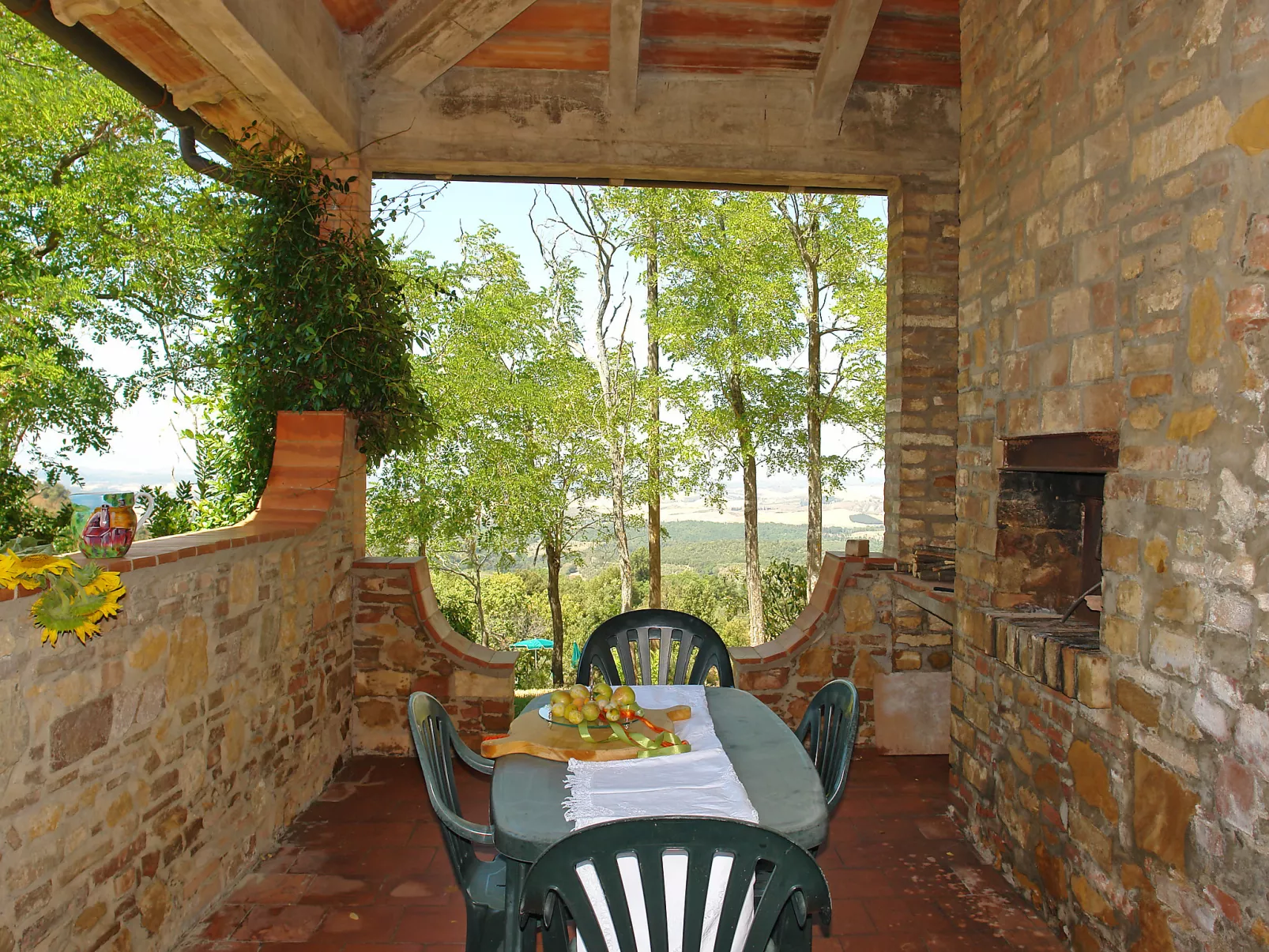 Poggio al Colle-Outside