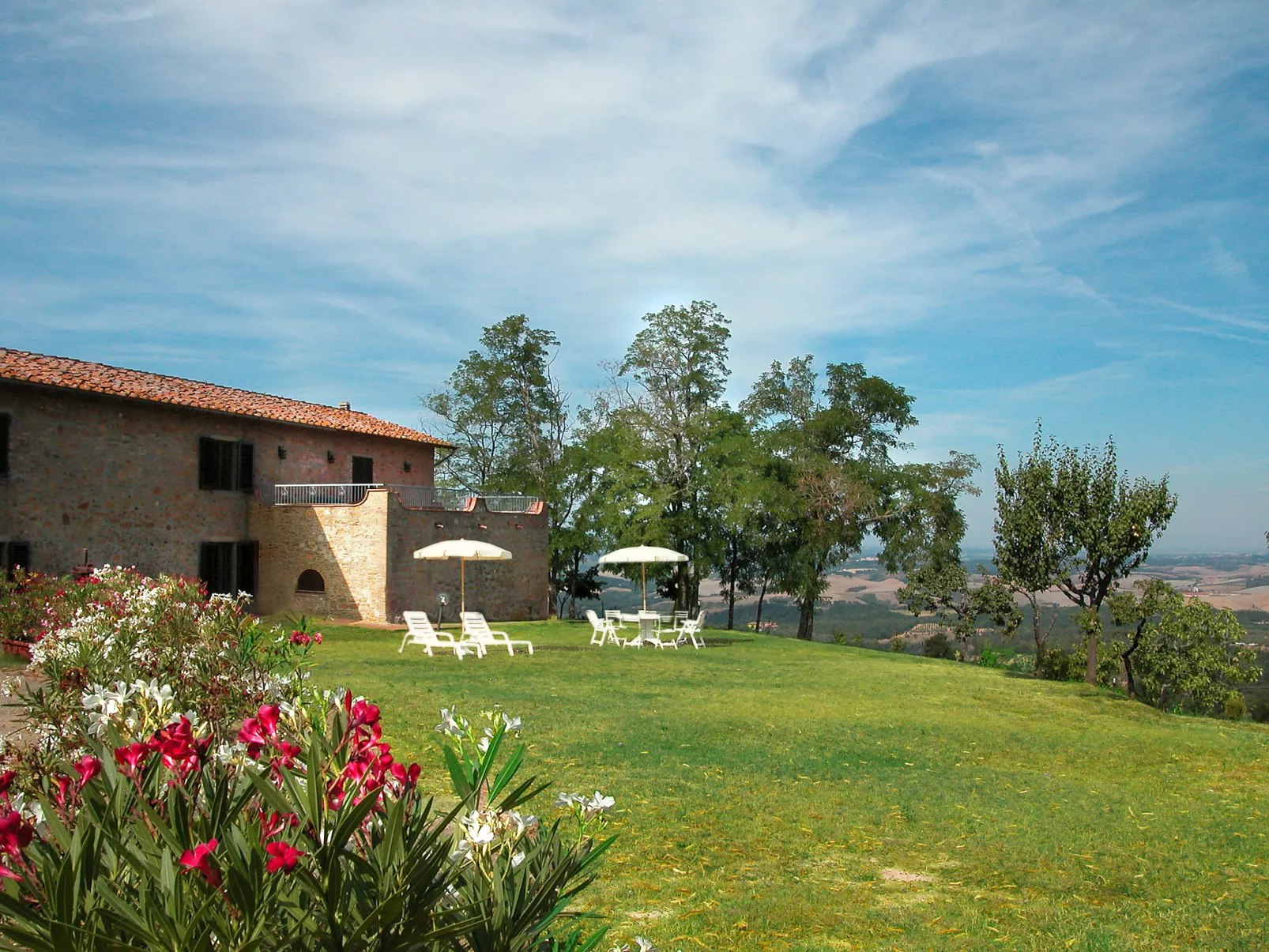 Poggio al Colle-Outside