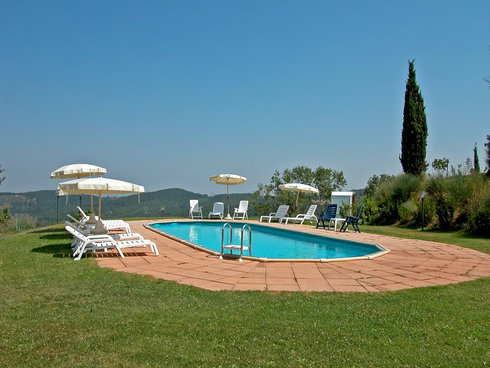 Poggio al Colle-Outside
