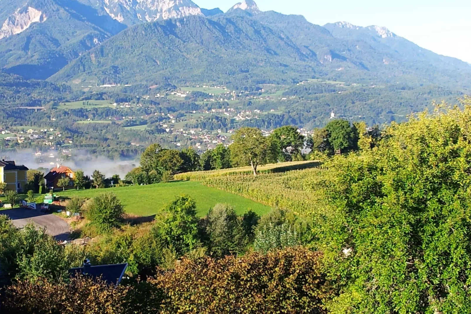 Haus Karawankenblick-View summer
