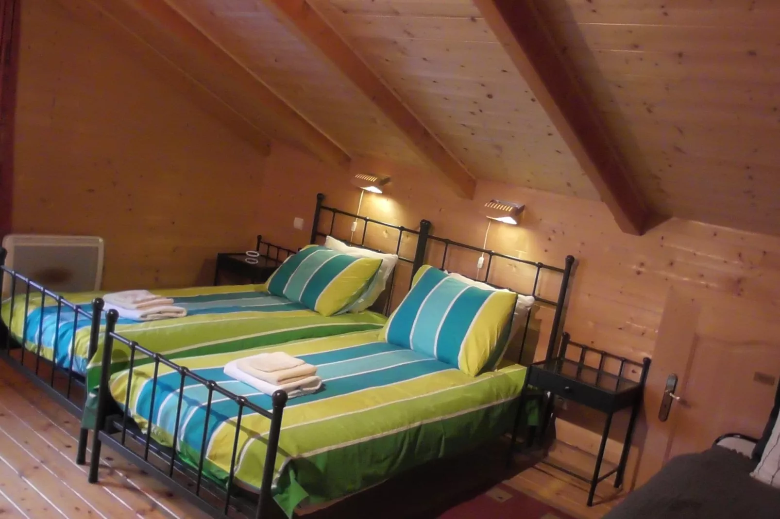 Chalet Le Passe-Temps-Bedroom
