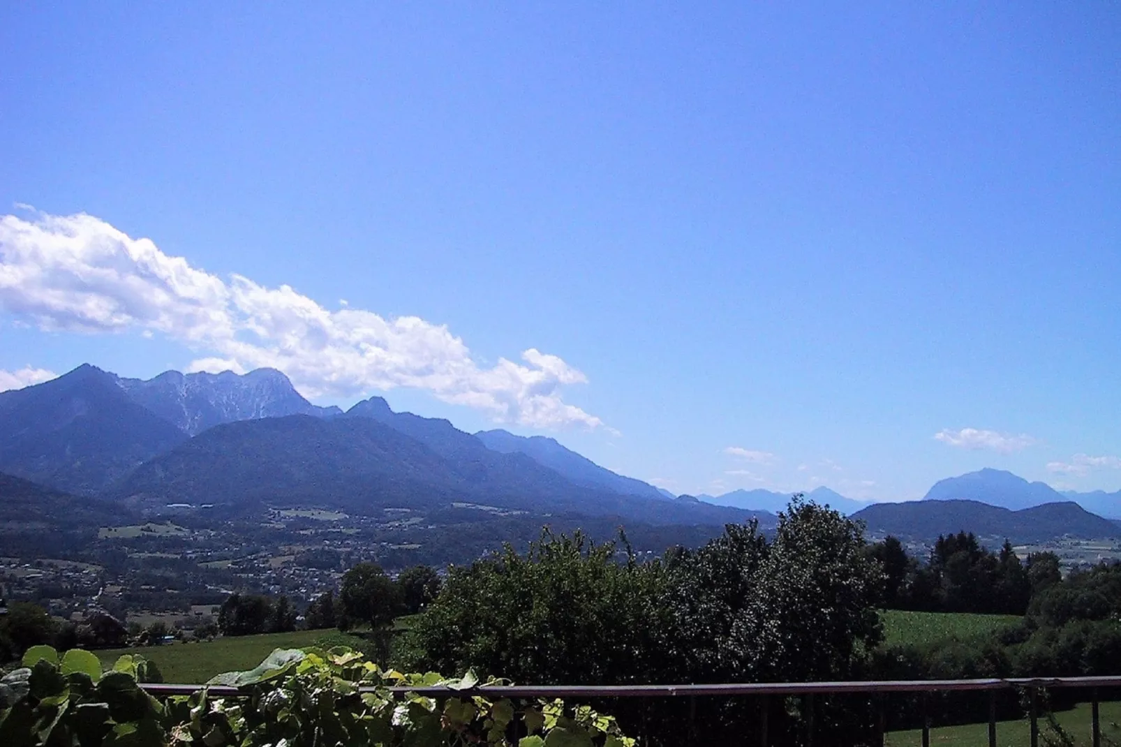 Haus Karawankenblick-View summer