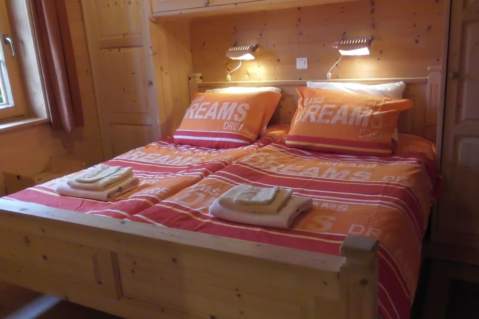 Chalet Le Passe-Temps-Bedroom