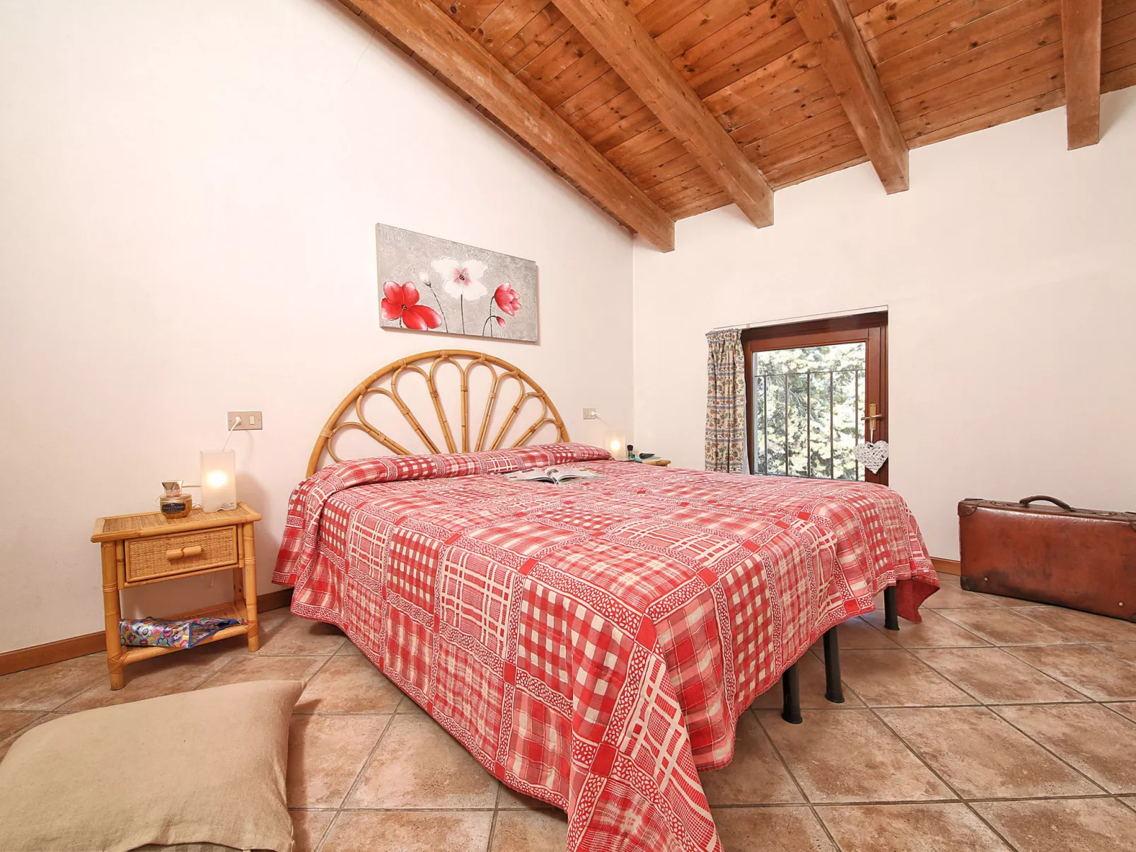 Colombaro Vecchio-Inside