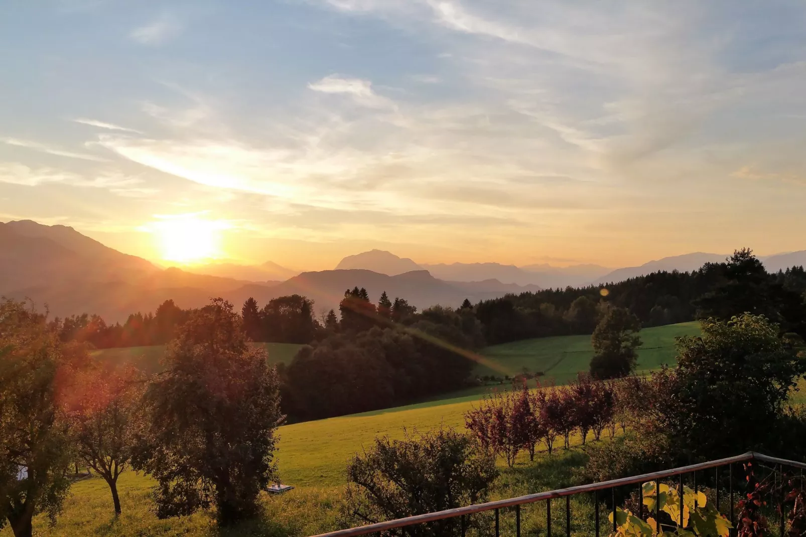 Haus Karawankenblick-View summer