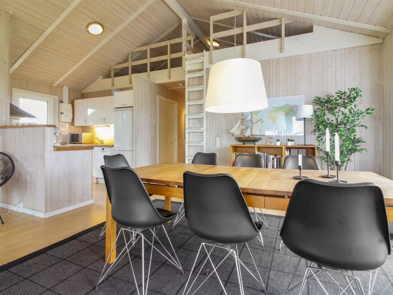 "Mette" - 98m from the sea-Inside