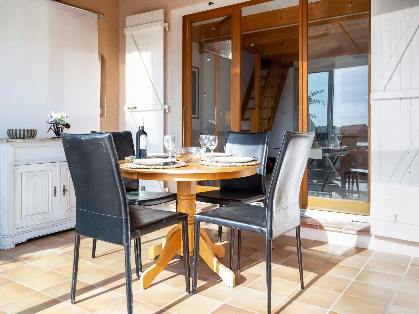 Belle Ile 1-Inside