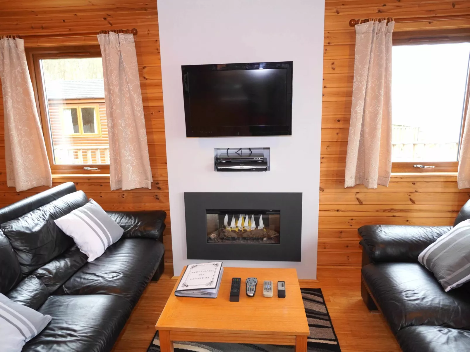 Loch Leven Lodge 11-Inside