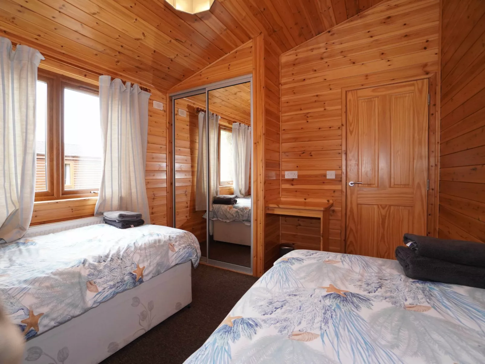 Loch Leven Lodge 11-Inside