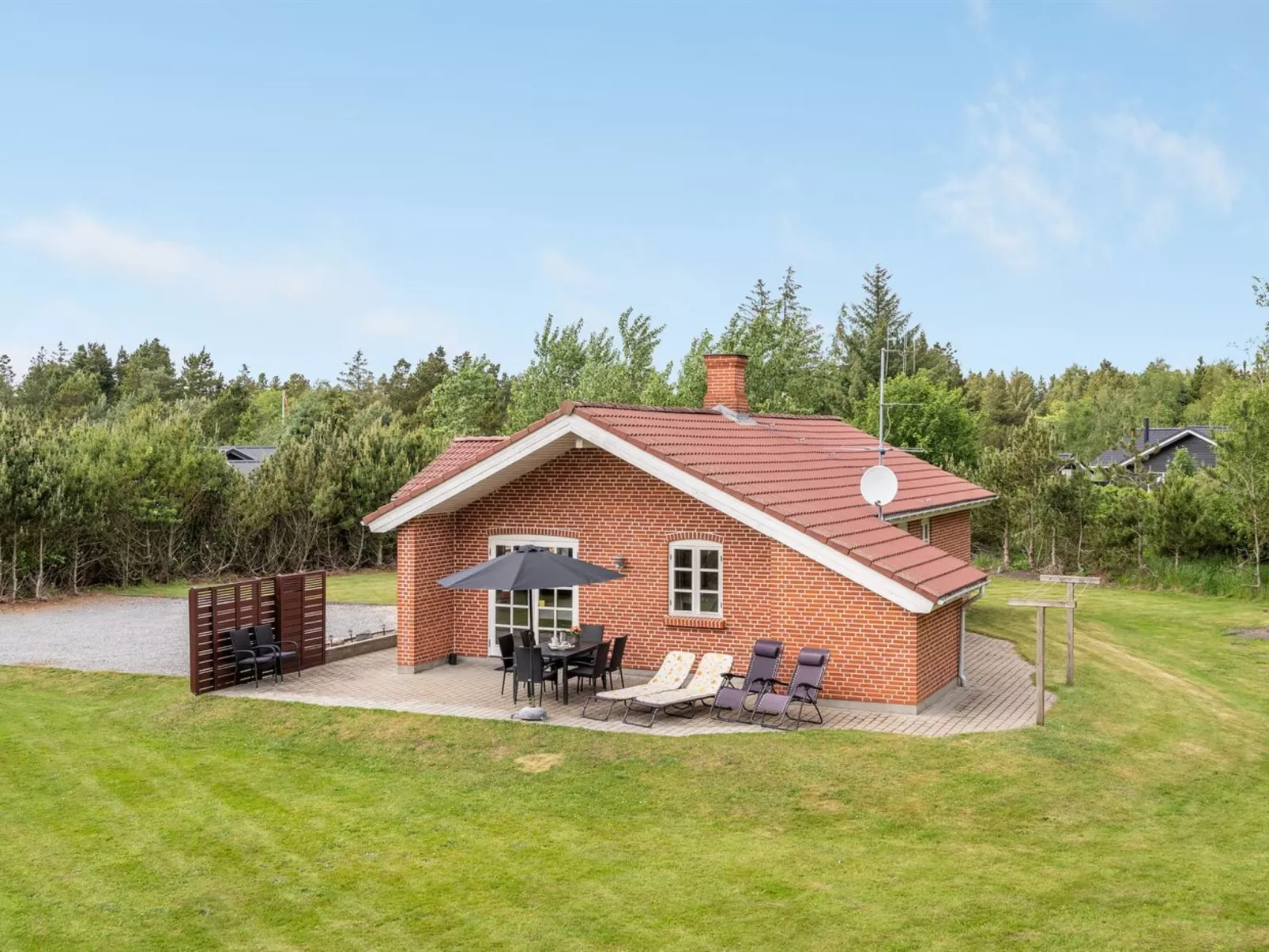 "Kalotta" - 3.2km from the sea-Outside