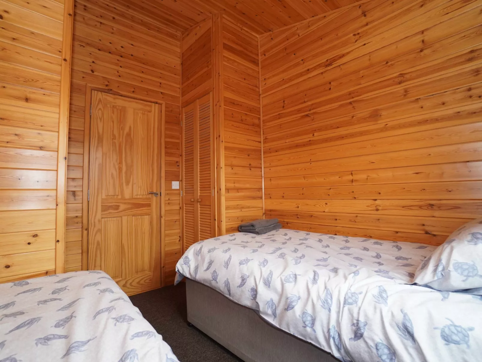 Loch Leven Lodge 11-Inside