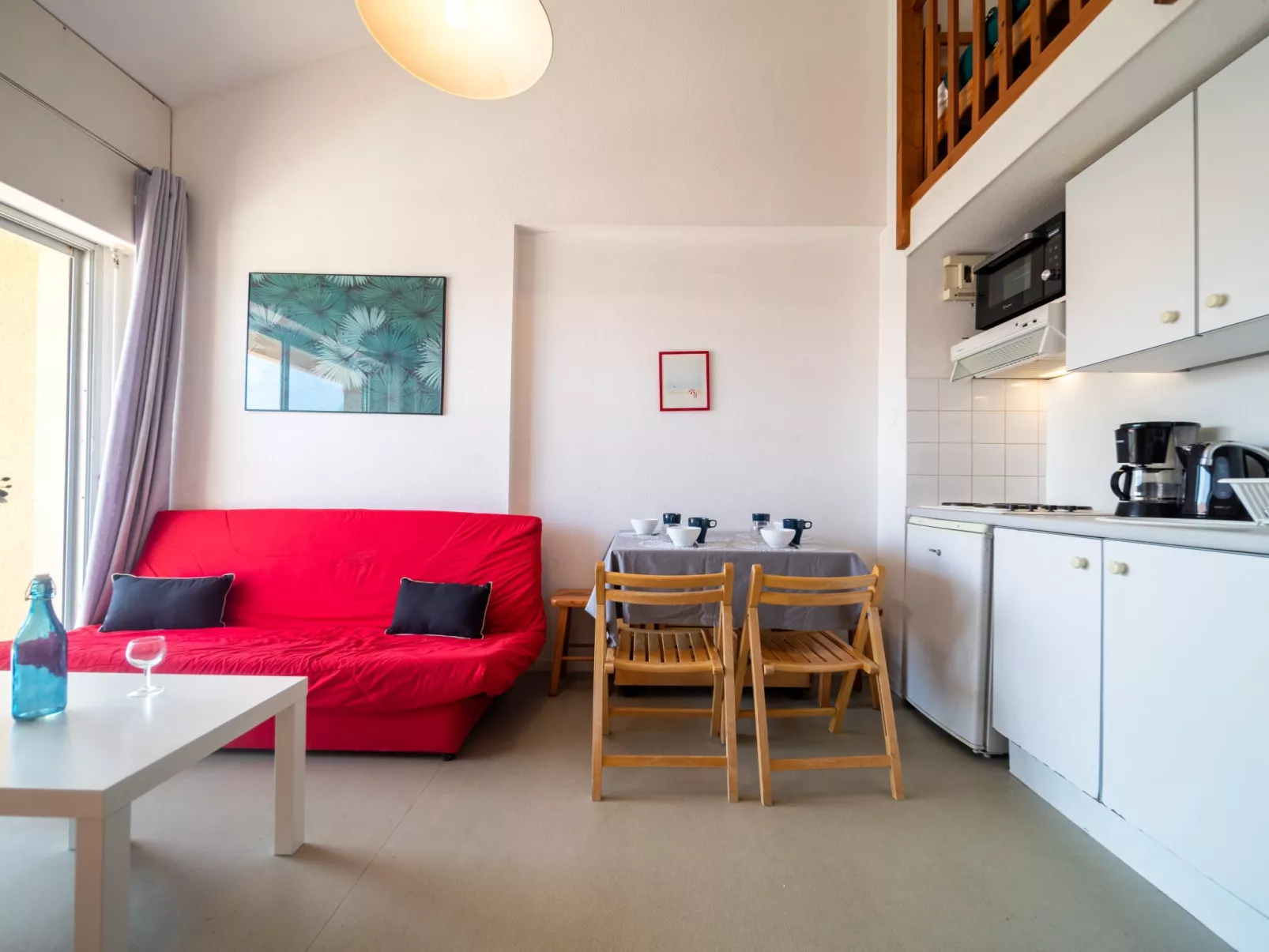 Les Flots Bleus-Inside