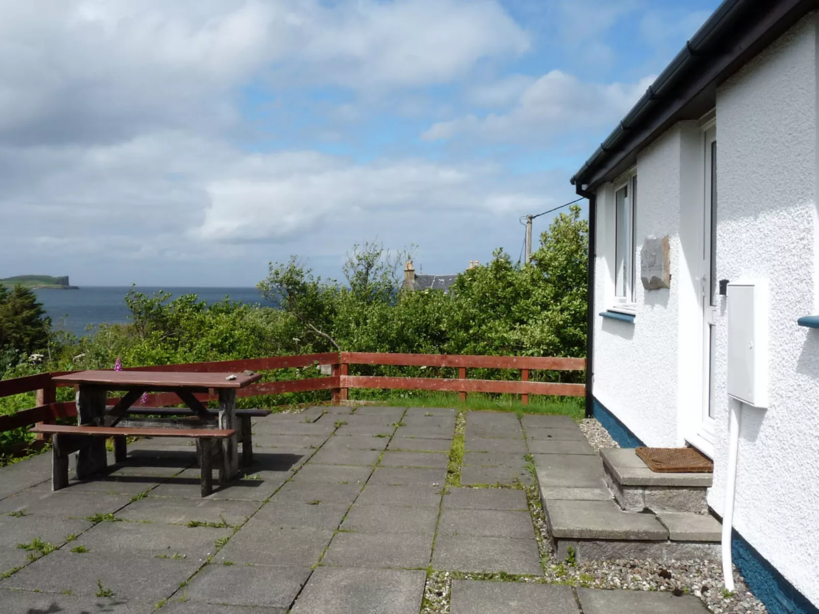 Ewan's-Outside