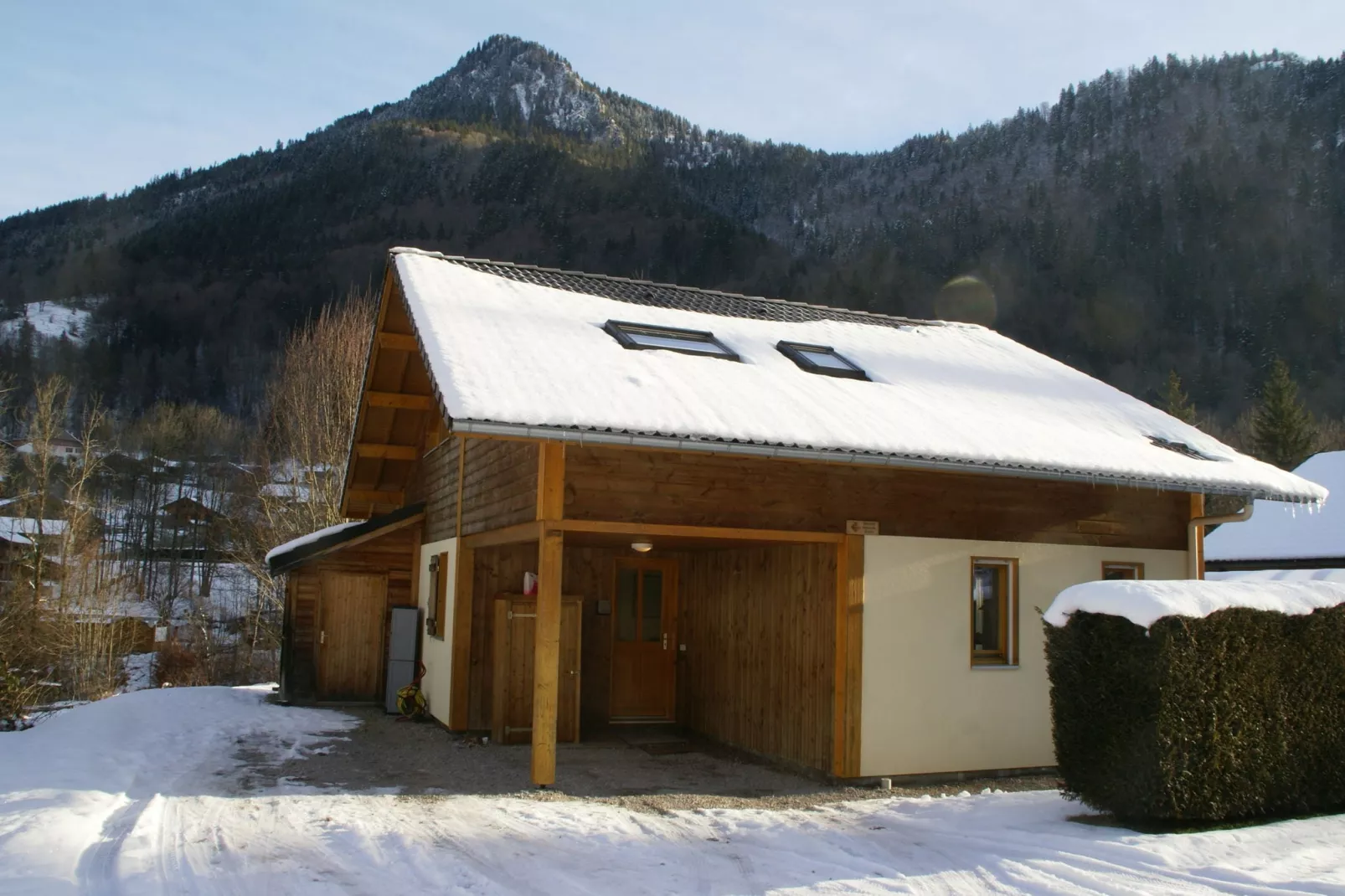 Chalet Montjoie-Exterior winter