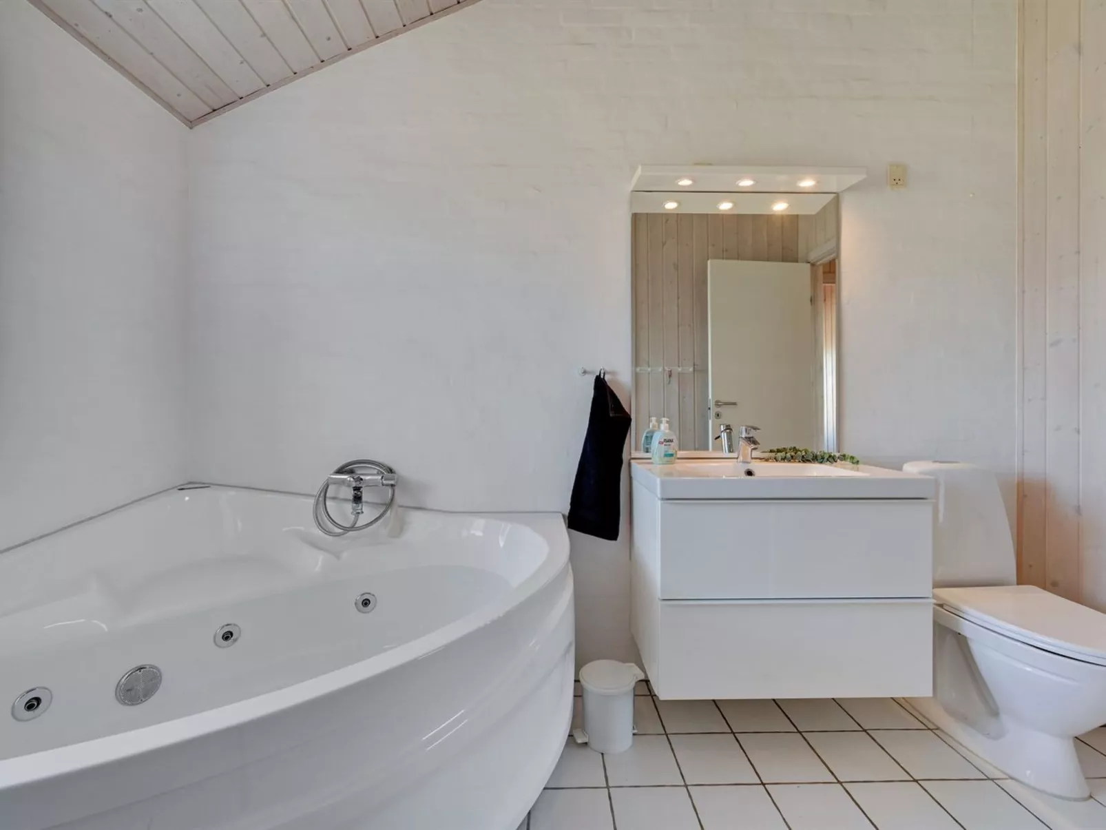"Gudmar" - 500m from the sea-Inside