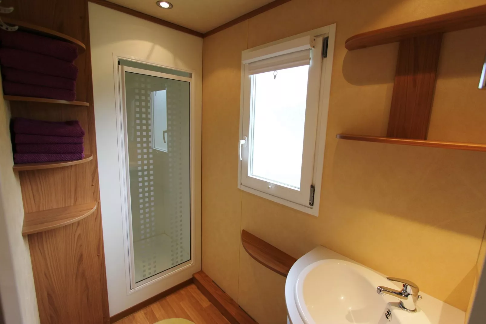 Mobile Home Völkermarkt-Bathroom