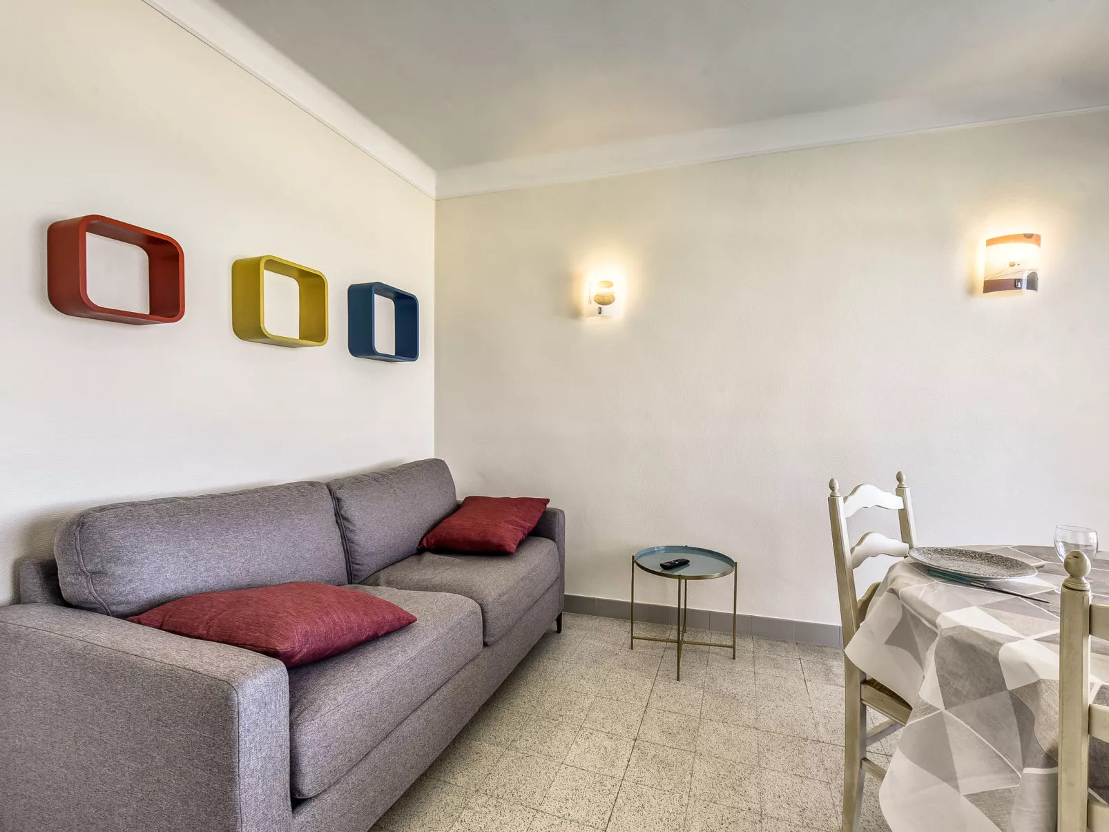Le Marigny-Inside