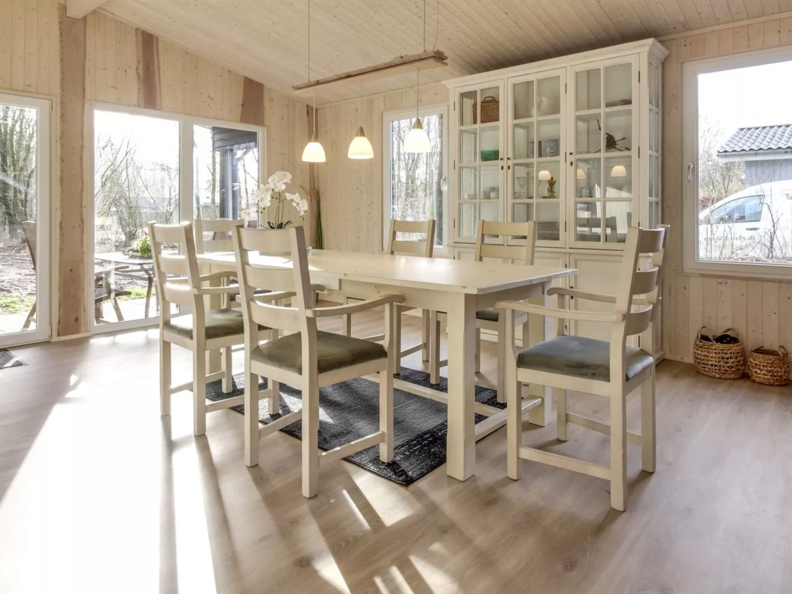 "Hedwig" - 30km from the sea-Inside