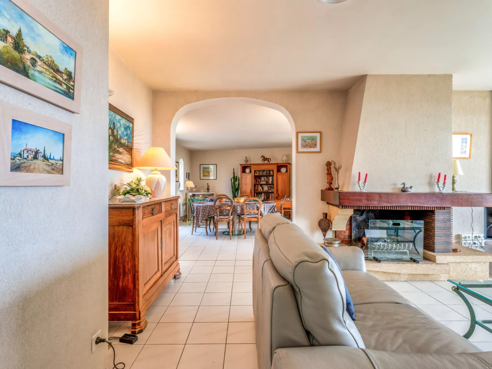 La Maison des Cades-Inside