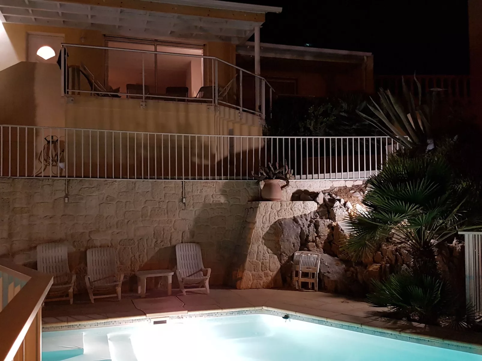 La Maison des Cades-Outside