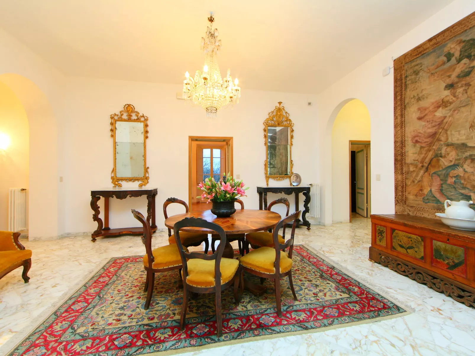Poggio Patrignone-Inside