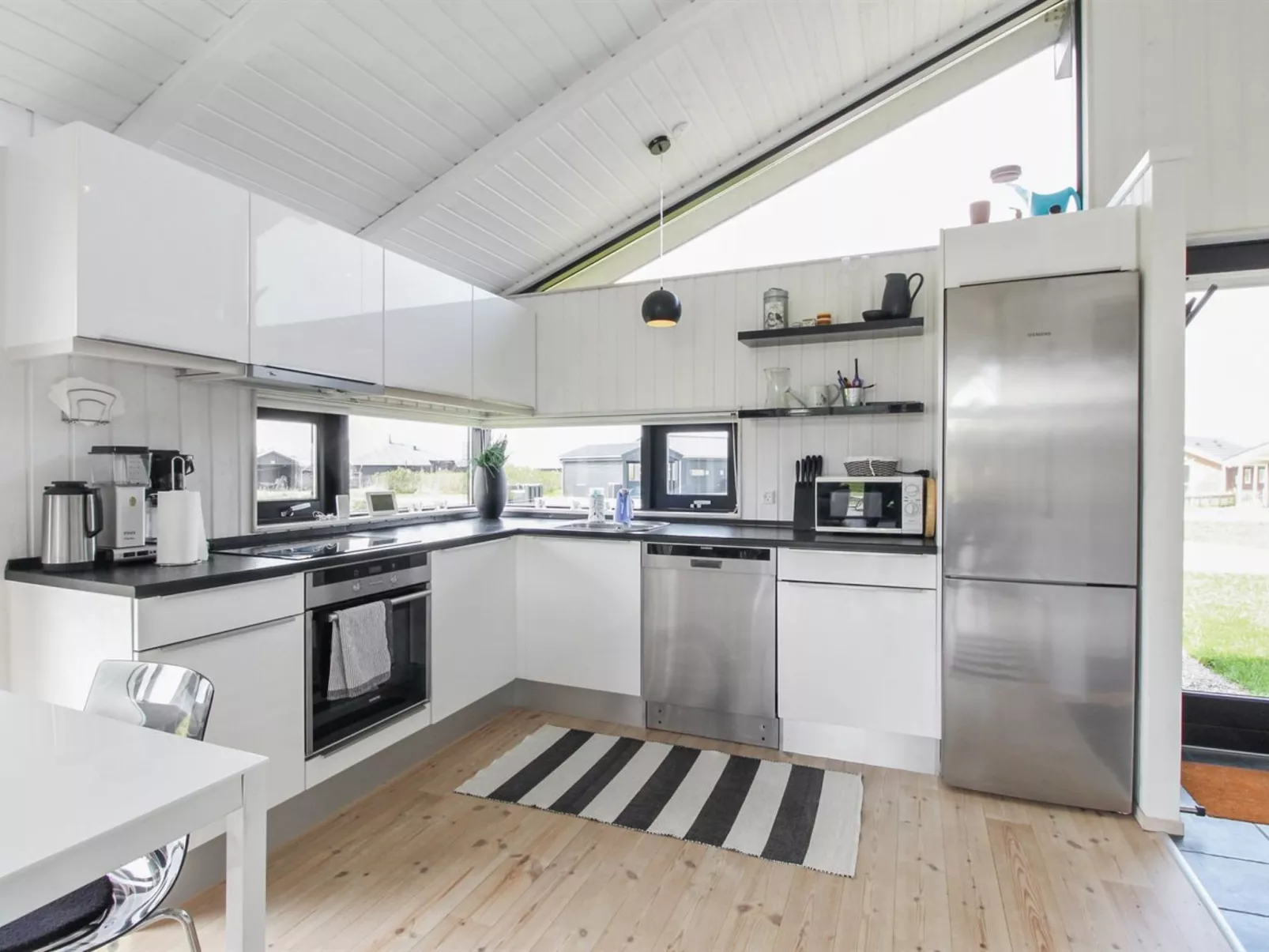 "Auvo" - 600m from the sea-Inside