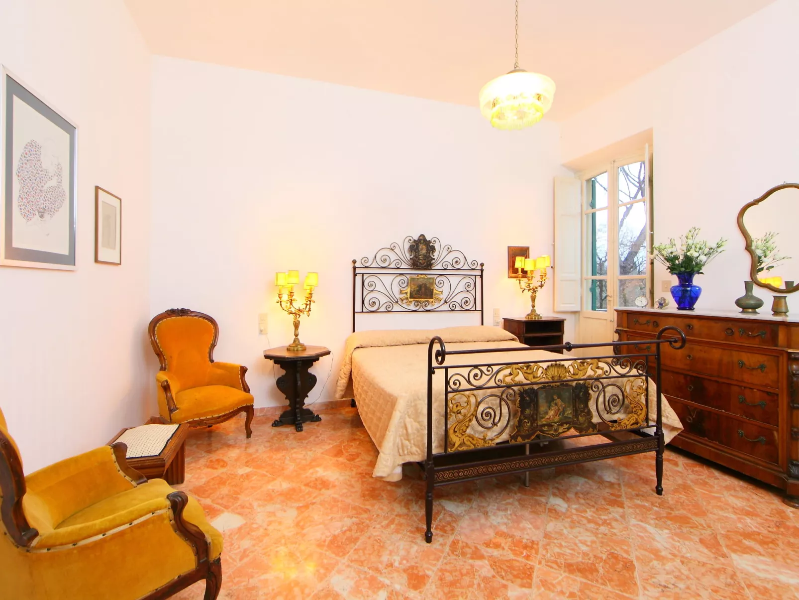 Poggio Patrignone-Inside