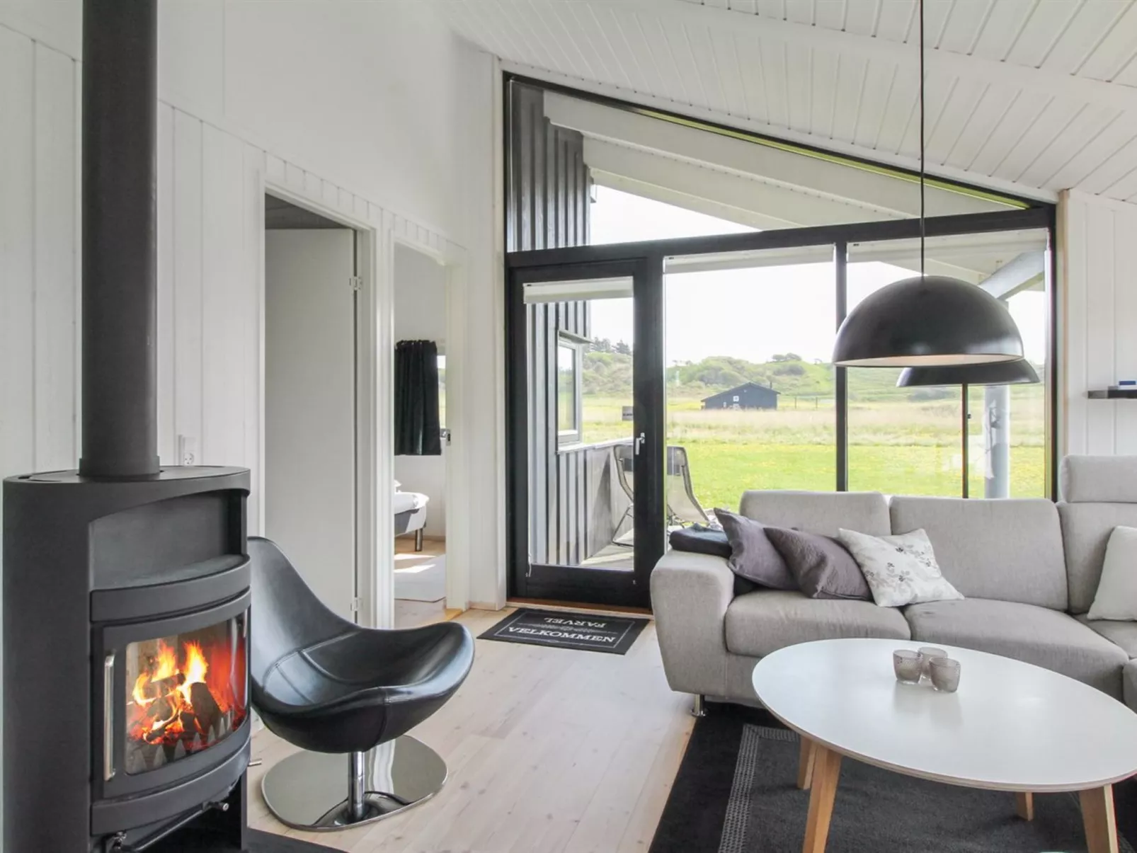 "Auvo" - 600m from the sea-Inside