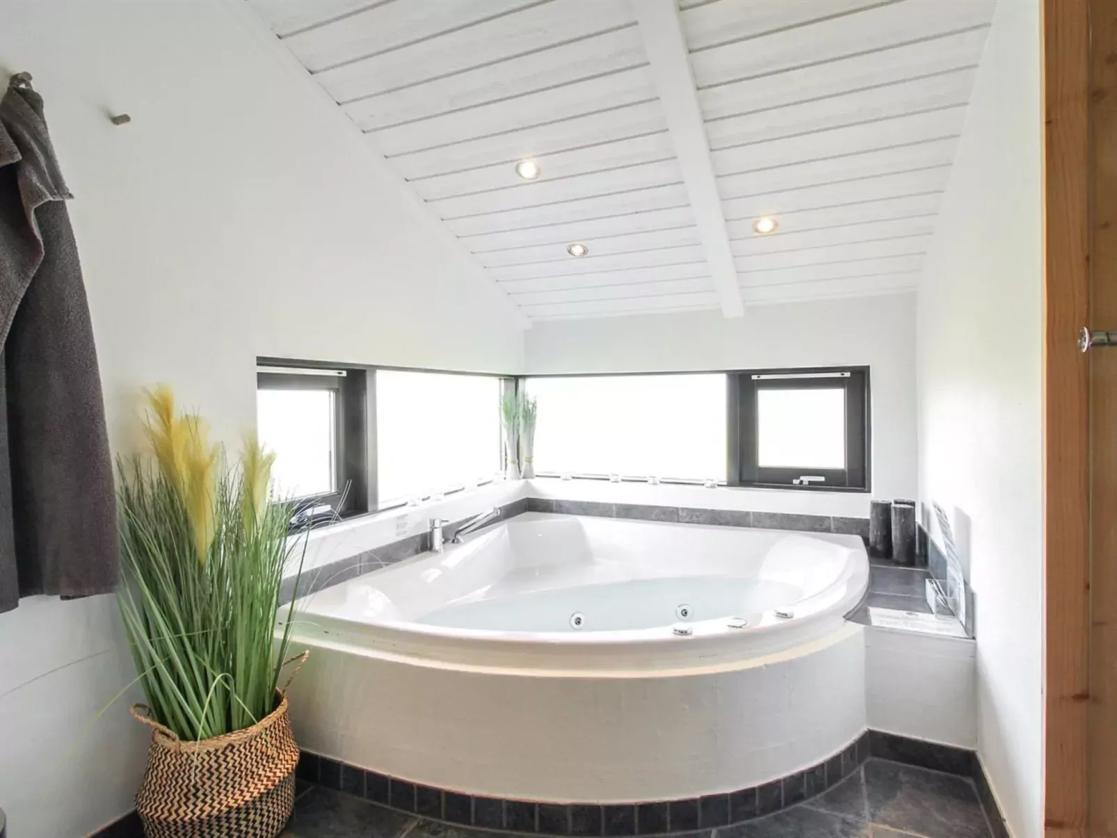 "Auvo" - 600m from the sea-Outside