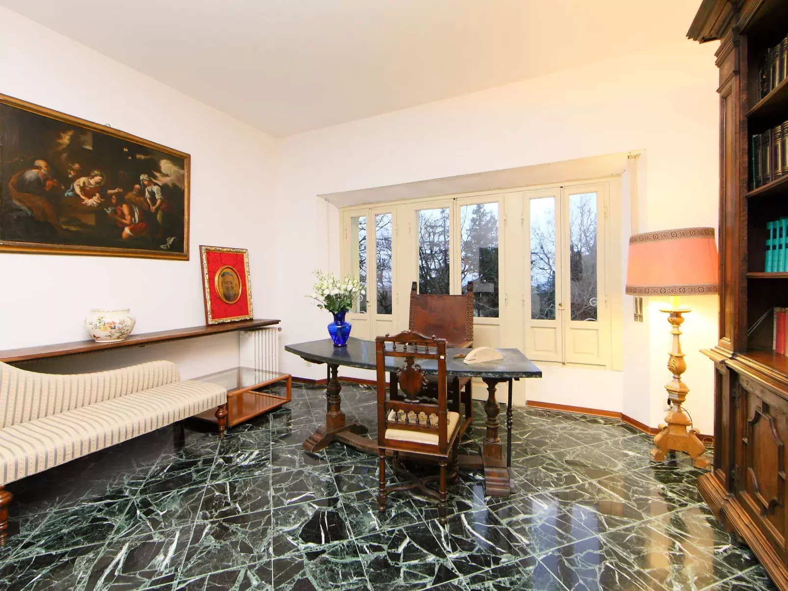 Poggio Patrignone-Inside