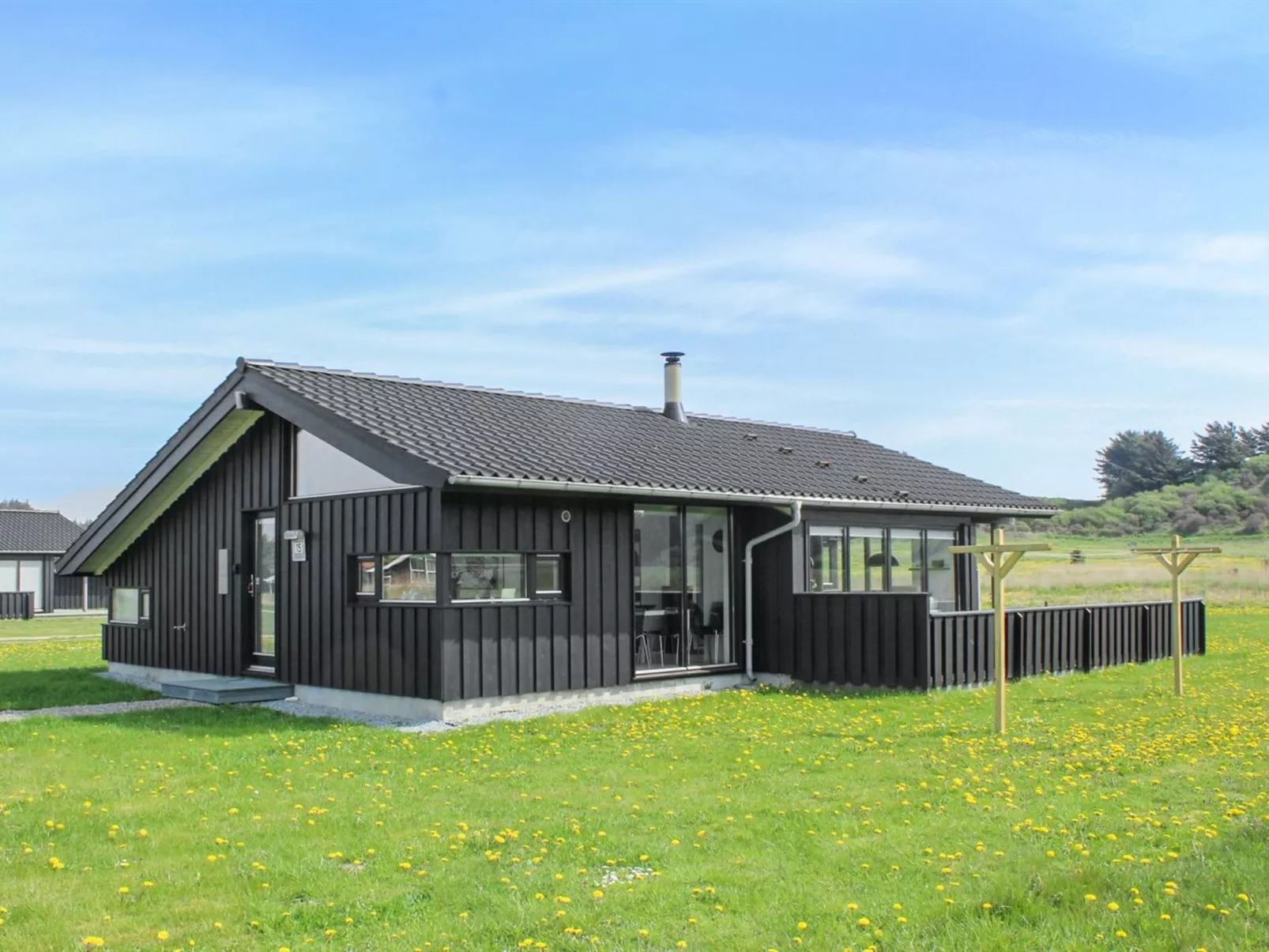 "Auvo" - 600m from the sea-Outside