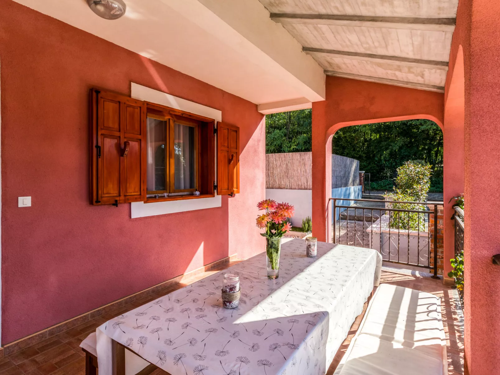 Villa Laura-Dedans