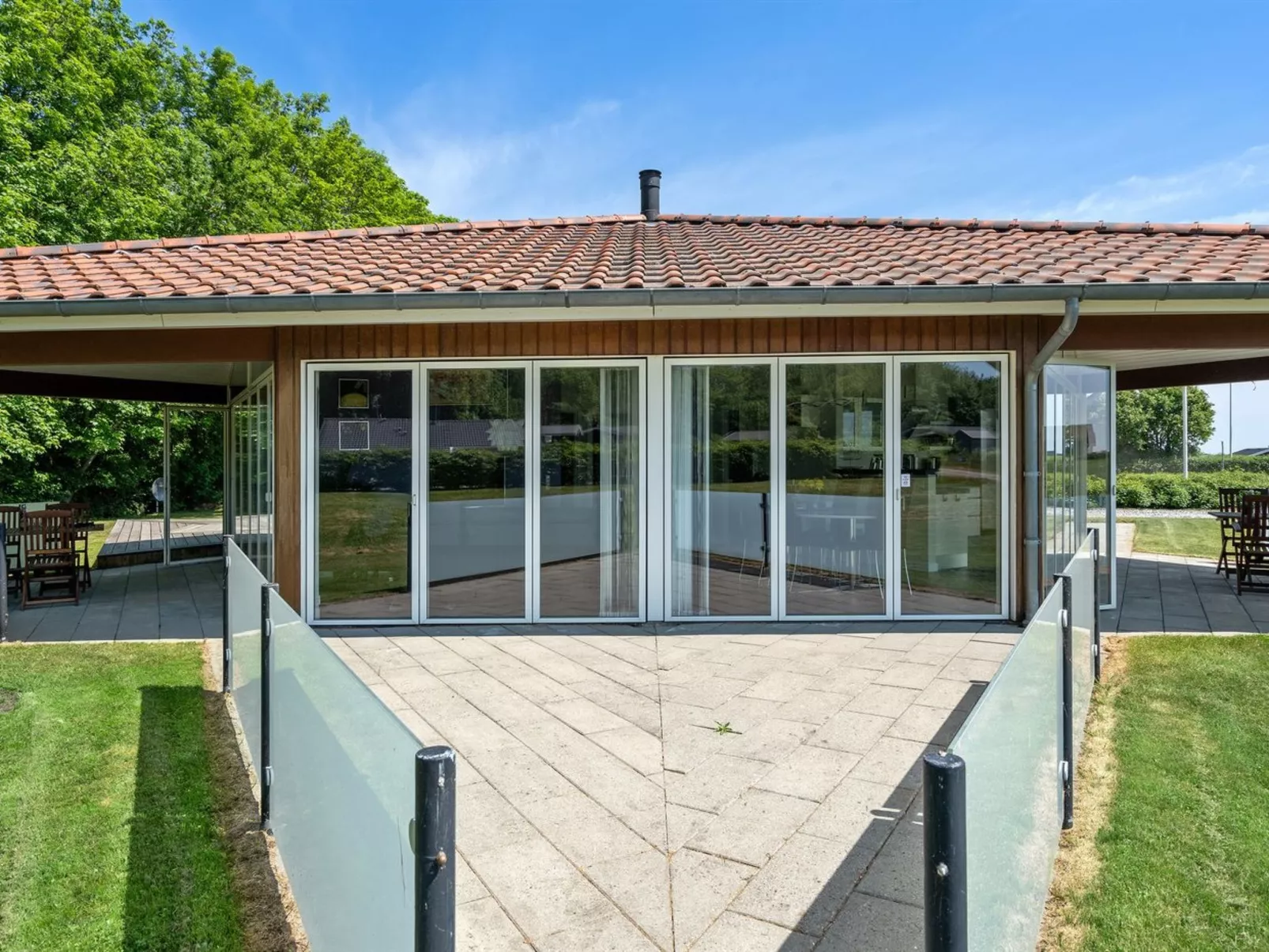 "Helena" - 250m from the sea-Draußen