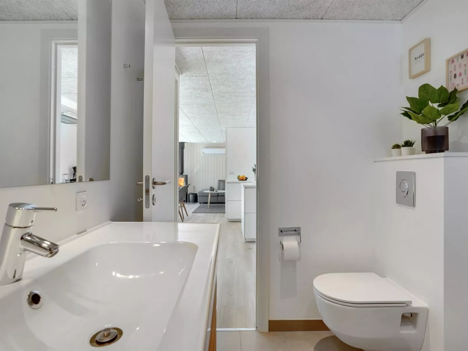 "Arnetta" - 1.5km from the sea-Inside