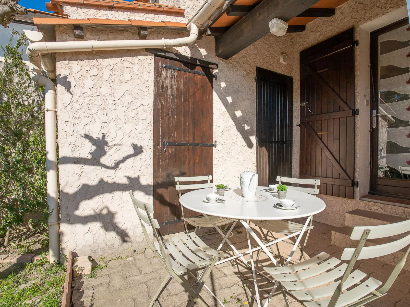 Le Hameau des Bougainvilliers-Outside
