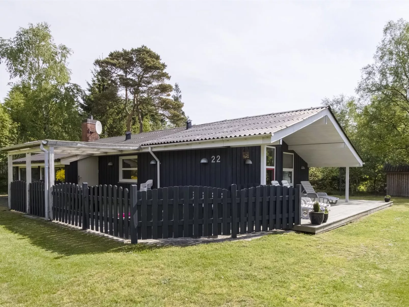 "Akima" - 700m from the sea