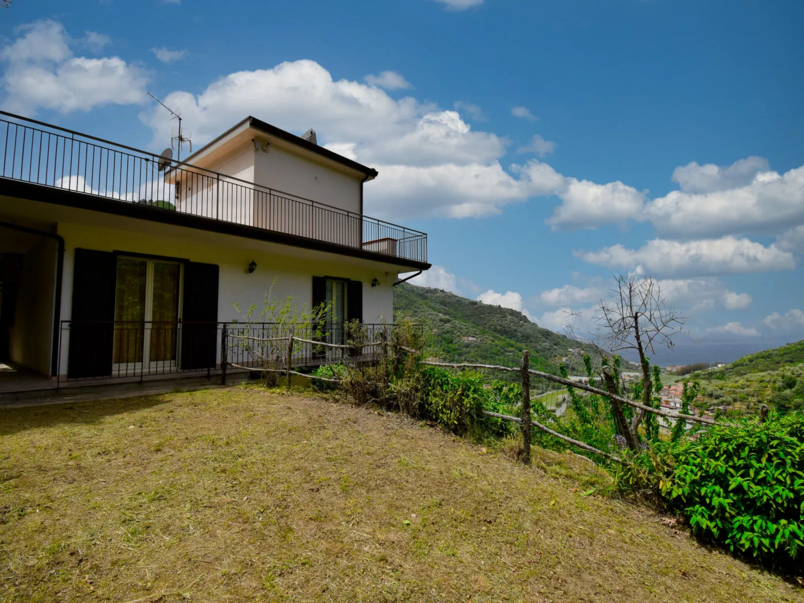 Colori di Sicilia-Outside