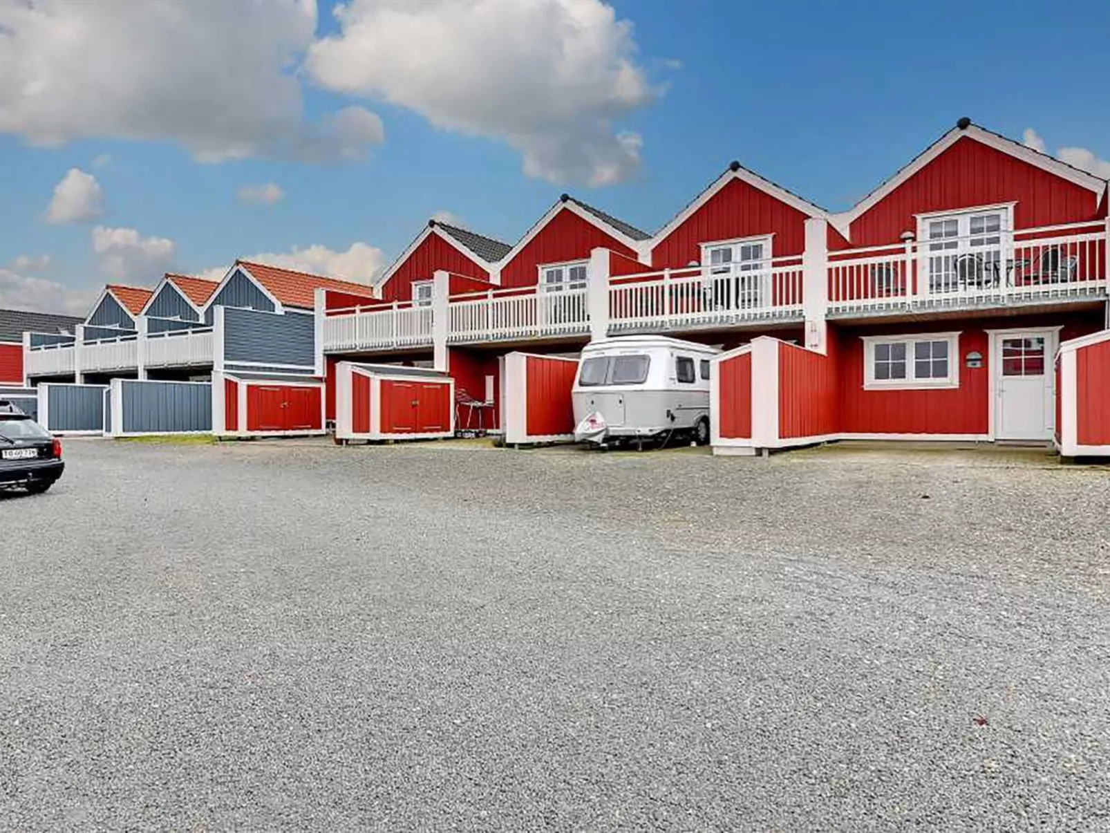 "Guthir" - 1.2km from the sea-Outside