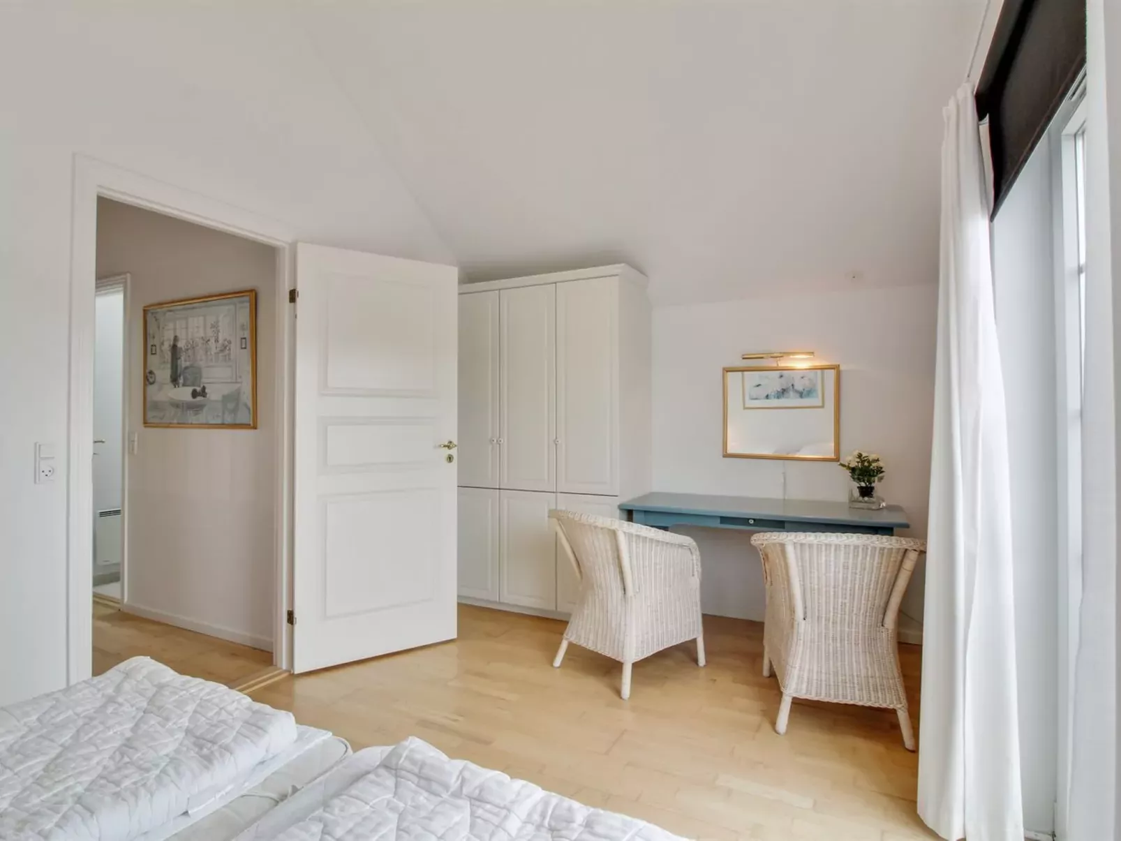 "Guthir" - 1.2km from the sea-Inside