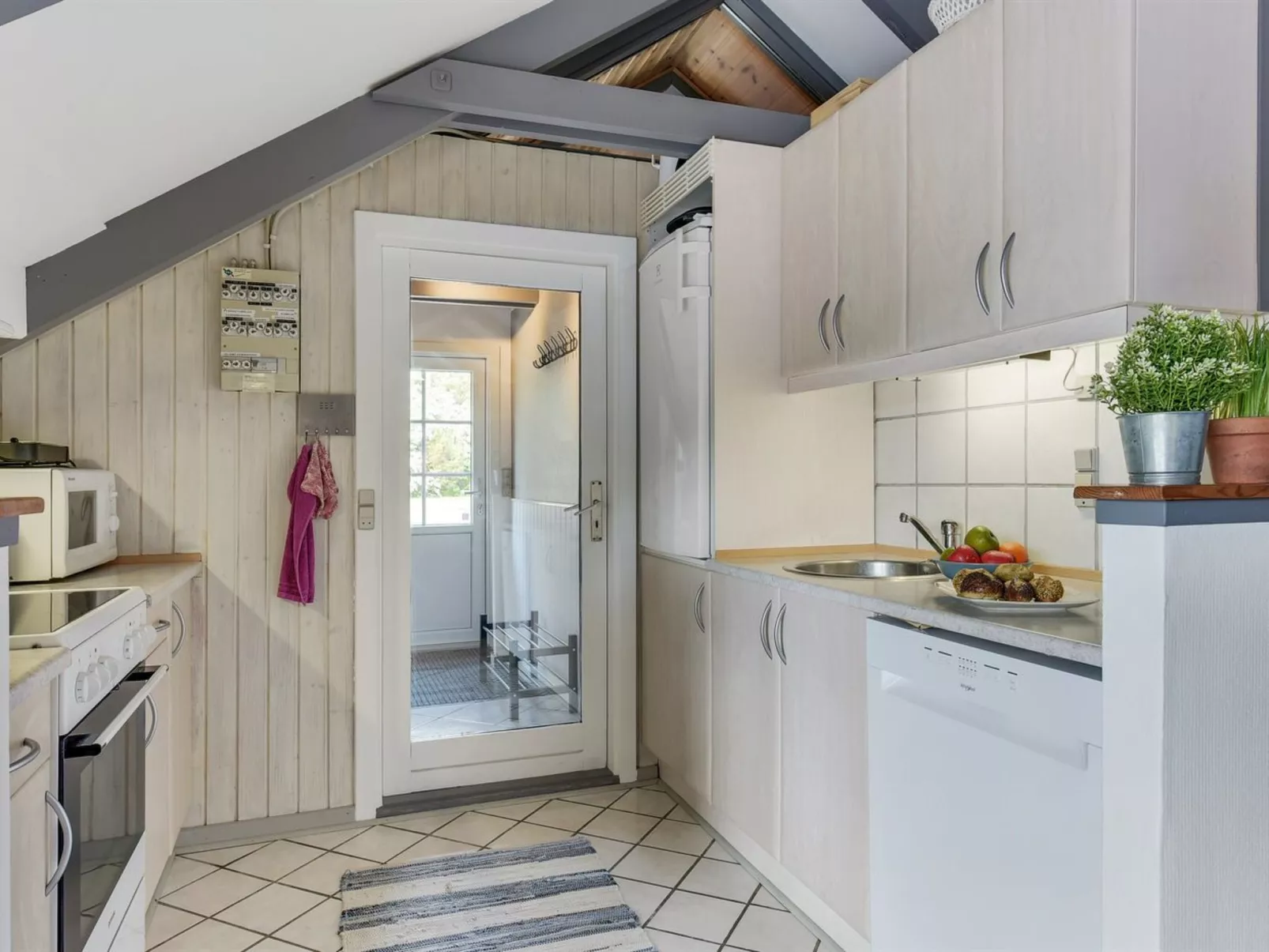 "Gidske" - 300m from the sea-Drinnen