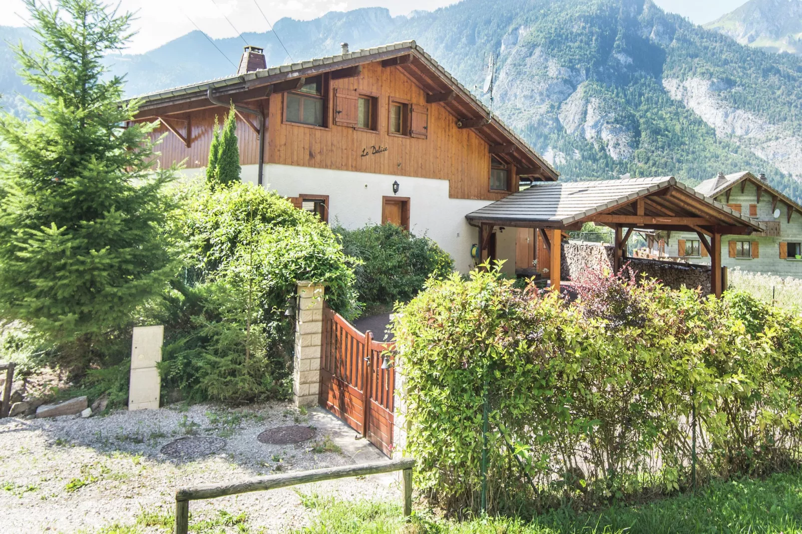 Villa-Exterior summer
