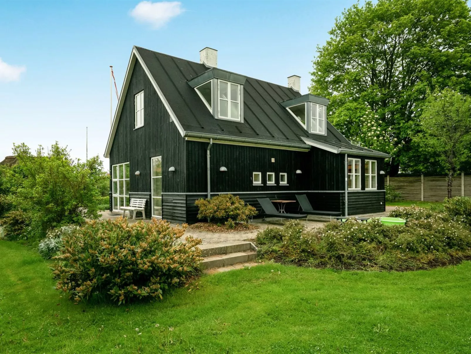 "Gullan" - 75m from the sea-Outside
