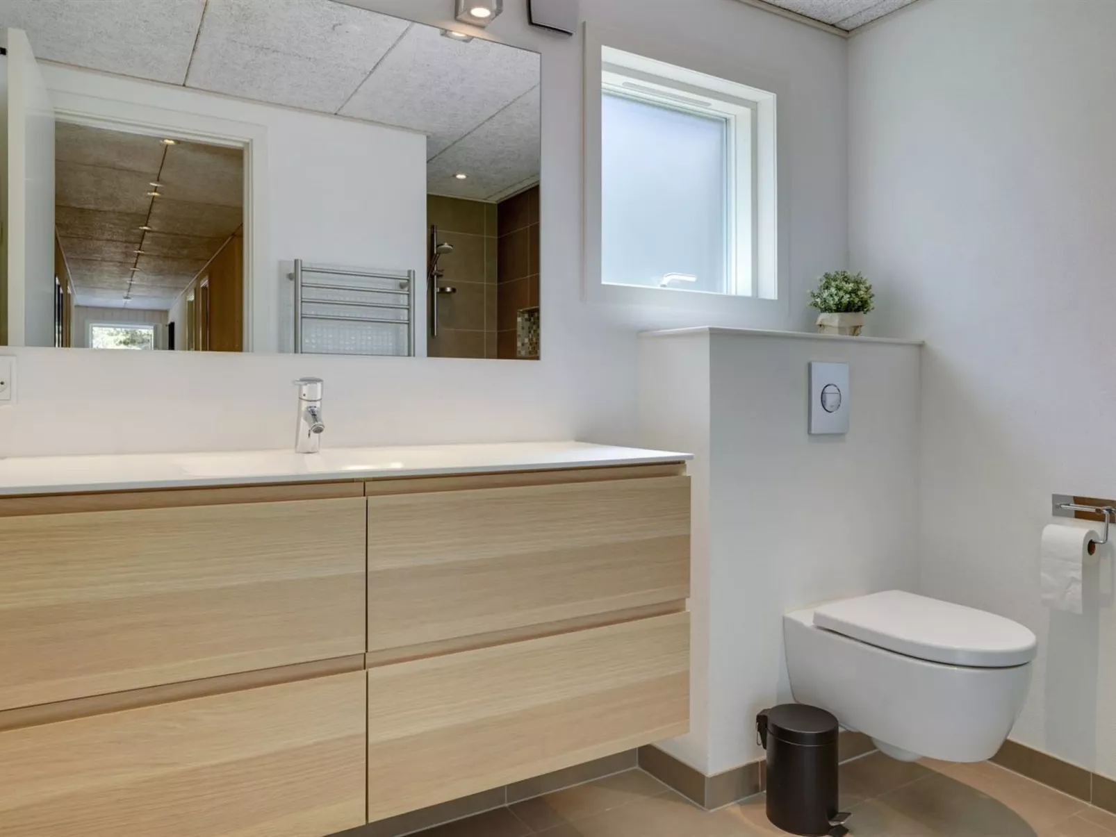 "Delan" - 1.3km from the sea-Inside