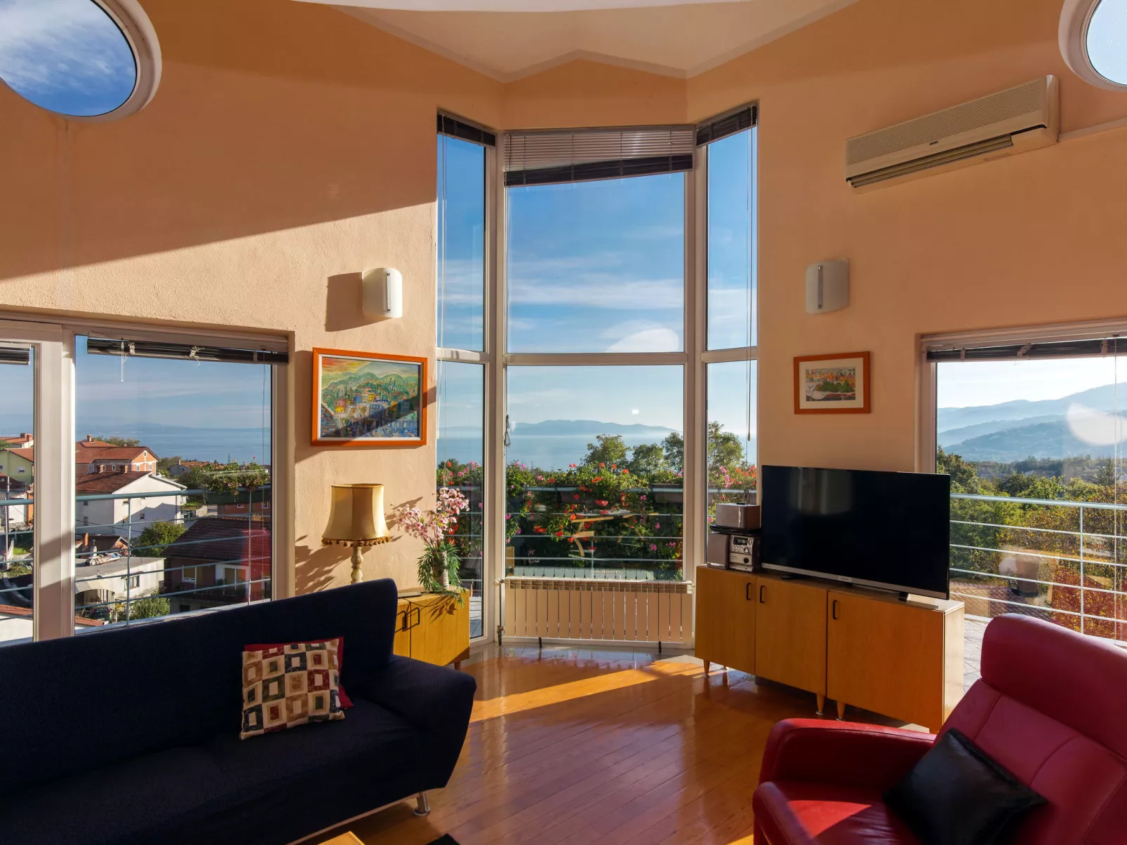 Bella Vista-Inside
